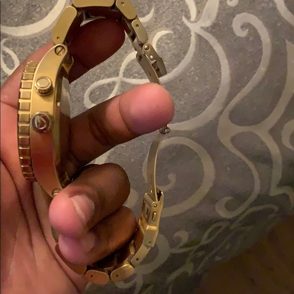 Nixon watch - Picture 2 of 3